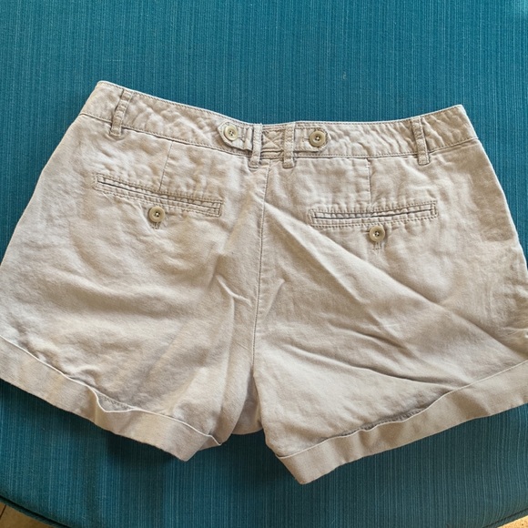 Gap shorts- linen/cotton blend -size 4 - Picture 2 of 8
